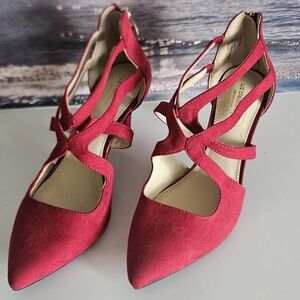 NWOT Liz Claiborne Suede Heels